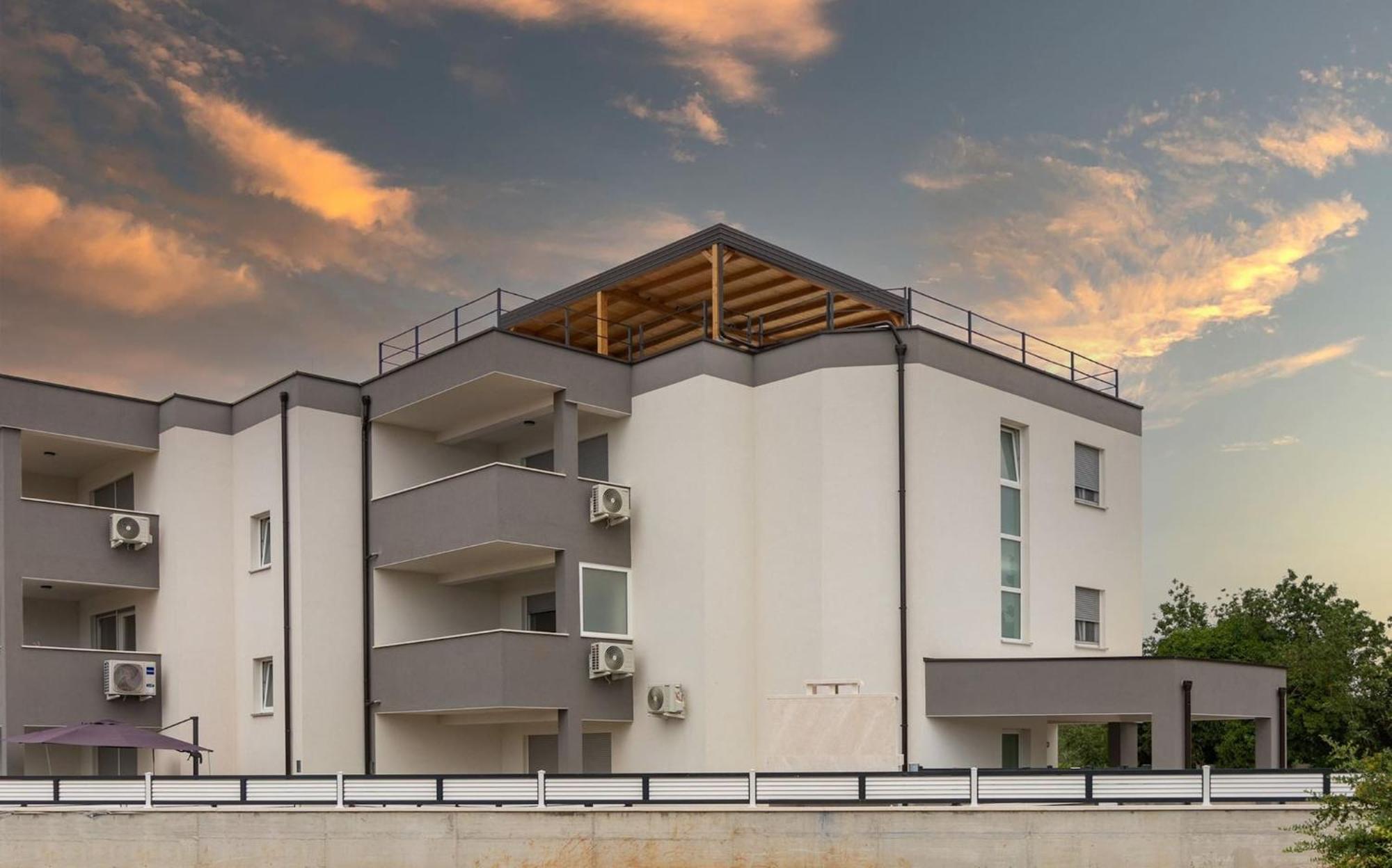Penthouse Apartment Sax メドゥリン エクステリア 写真