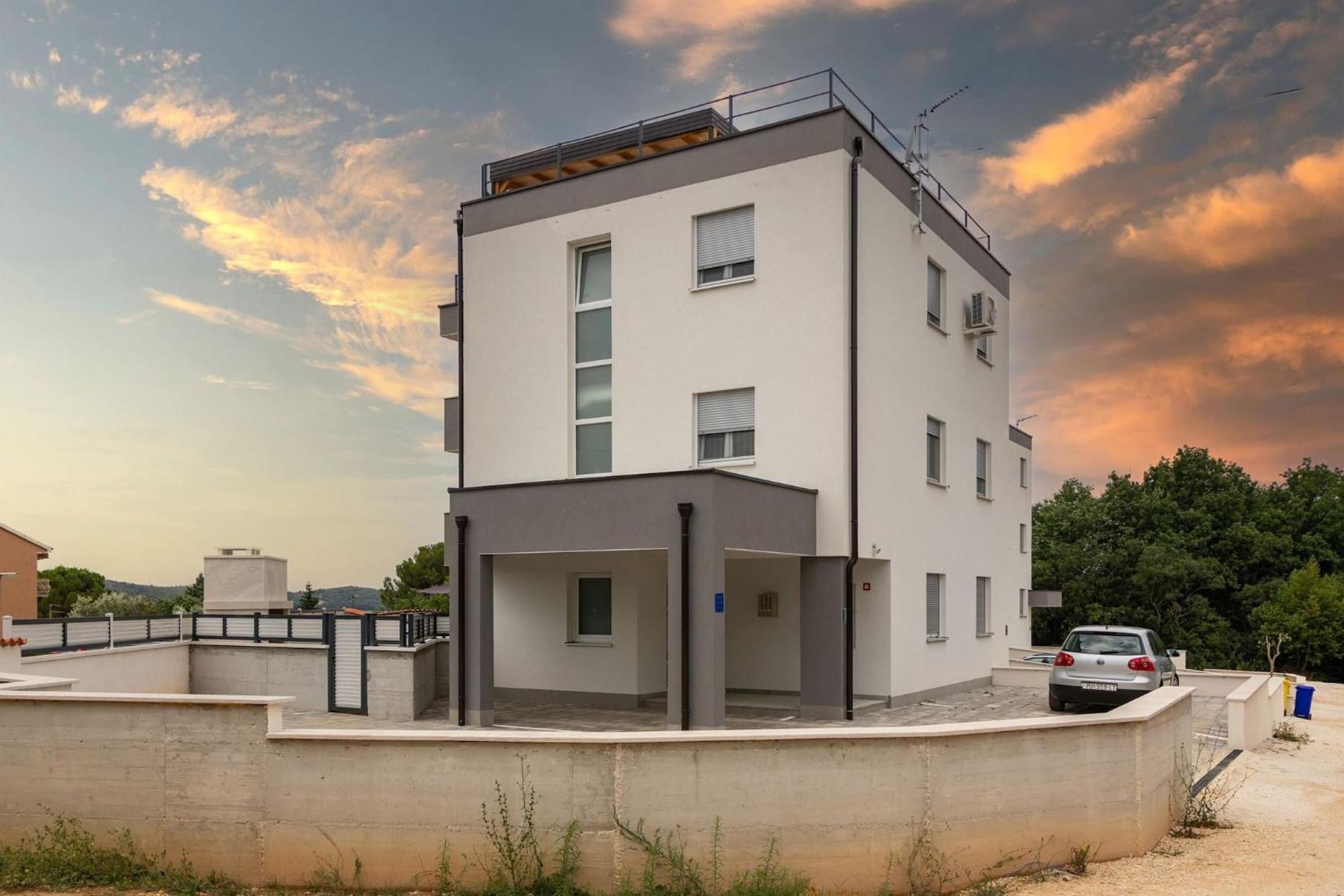 Penthouse Apartment Sax メドゥリン エクステリア 写真